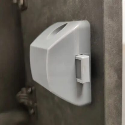 Hoogwaardige drukknoop met soft-close en handgreepfunctie, gemaakt van zamak, oppervlak: RVS look, afwerking: vierkant, 14.03.067-0. Solide drukknoop voor caravan, jacht, privévliegtuig en nog veel meer, van SISO Denmark - Afbeelding 3